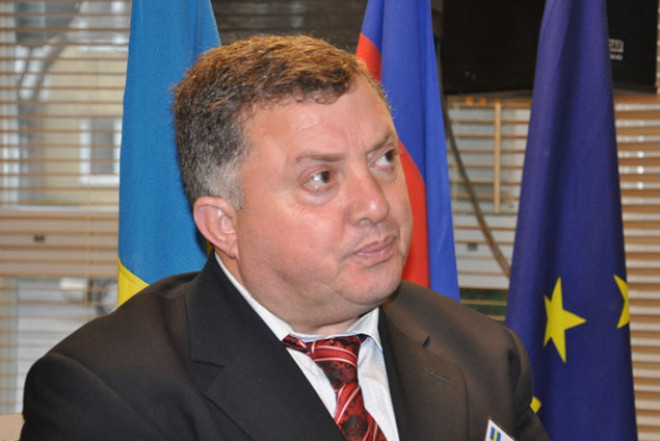 Qafar Əliyev vəzifəsindən azad olundu 