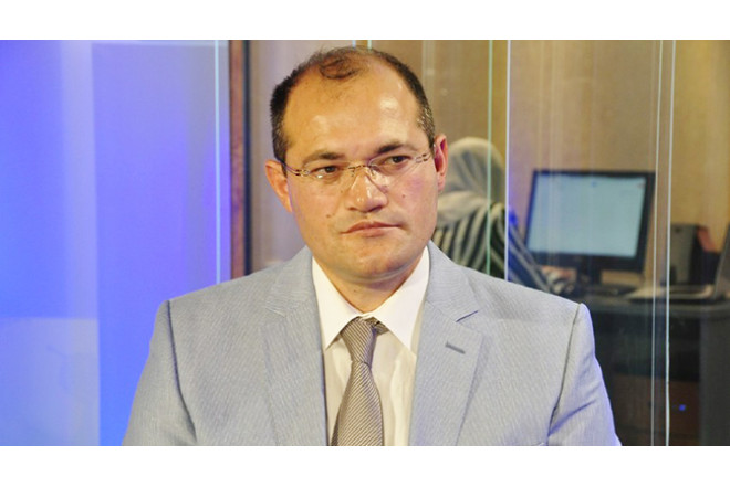 "Dərman və həkimlərin reklamı qadağan olunsun"- Razi Nurullayev