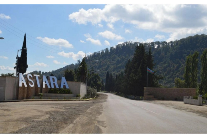 Astarada təbii fəlakət: 17 beton bənd çaya aşdı- FOTO