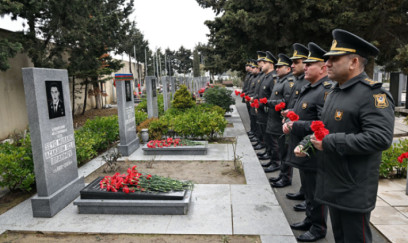 Mübariz İbrahimovun məzarı ziyarət olundu - FOTOLAR