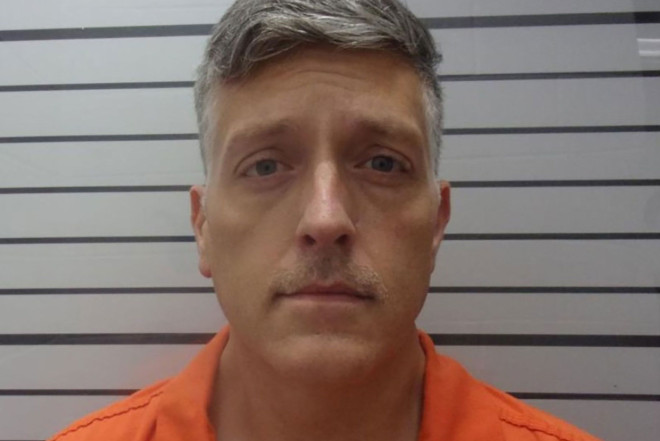 189 insanın meyitini evində gizlətdi - ABŞ-də dəhşət