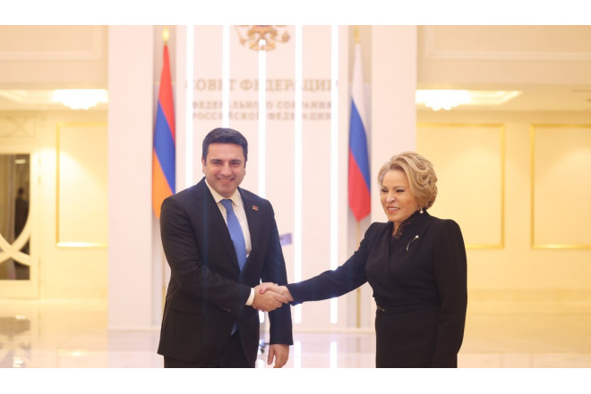 Alen Simonyan niyə Moskvaya gedib? - FOTO