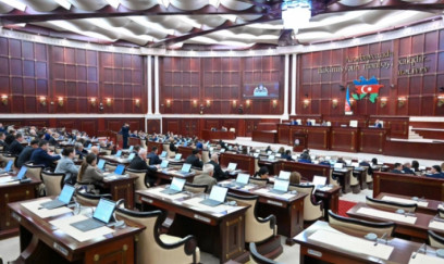 Milli Məclisin növbəti plenar iclası başlayıb, gündəlikdə 12 məsələ var 