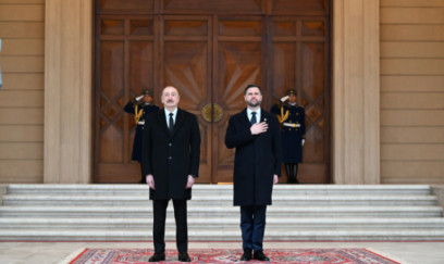 Bakıda ABŞ-ın Vitse-prezidentinin rəsmi qarşılanma mərasimi olub 