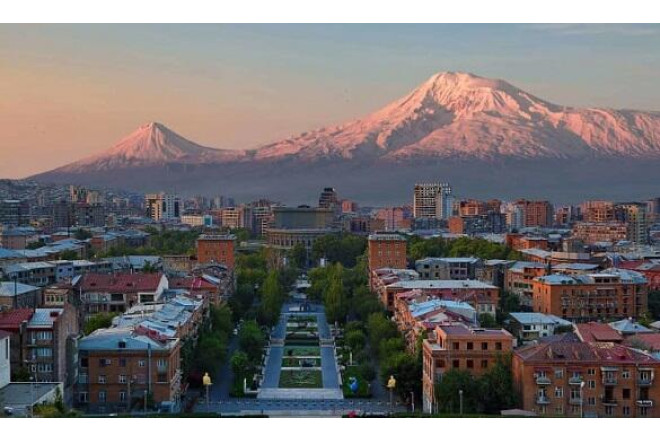 İrəvan Kiyevin səhvlərini təkrarlayır - Rusiyadan hədə