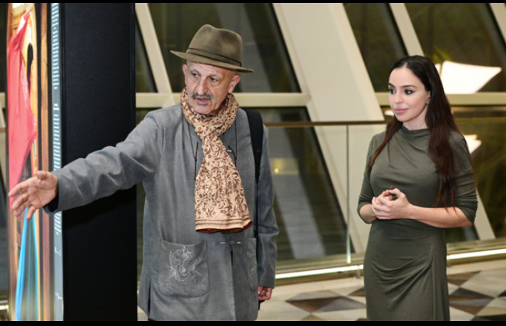 Leyla Əliyeva sərgidə - Fotolar