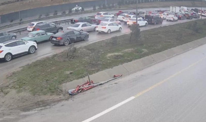 Bakı dairəvi yolunda qəza: tıxac yarandı - Video