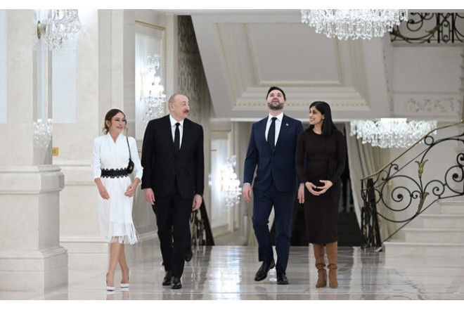 Prezident və xanımı Vens ailəsi ilə - Fotolar