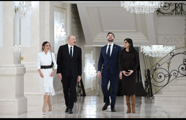 Prezident və xanımı Vens ailəsi ilə - Fotolar