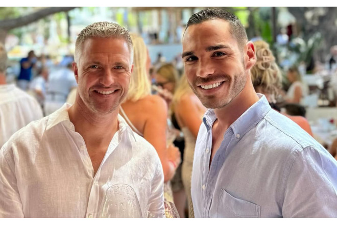 Şumaxerin qardaşı həmcinsi ilə nişanlandı 