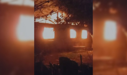 Tərtərdə ev yanaraq külə döndü - VİDEO