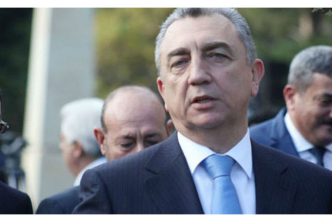 Eldar Əzizovu görün kim əvəzləyəcək 