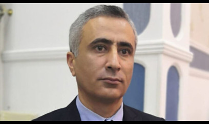 Fuad Qəhrəmanlının pul almasının görüntüləri... - VİDEO