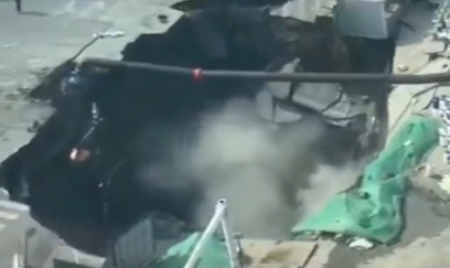 Çində magistral yol çöküb 