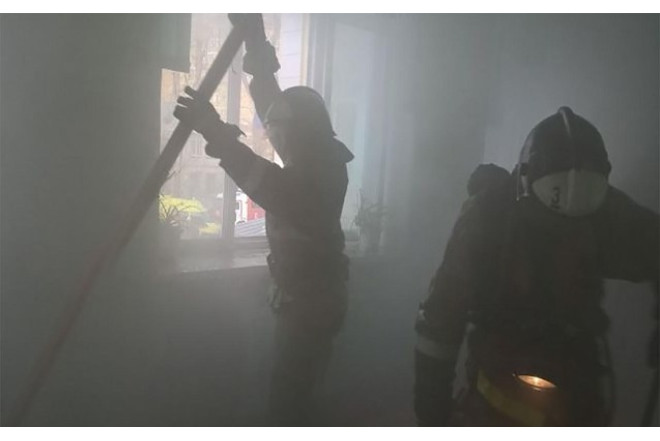 Yatdığı yerdə qızdırıcı yandı - Tüstüdən boğuldu 