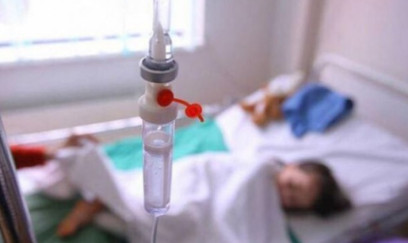 Bir ailənin 4 üzvü qidadan zəhərləndi - 11 yaşlı oğlan öldü 