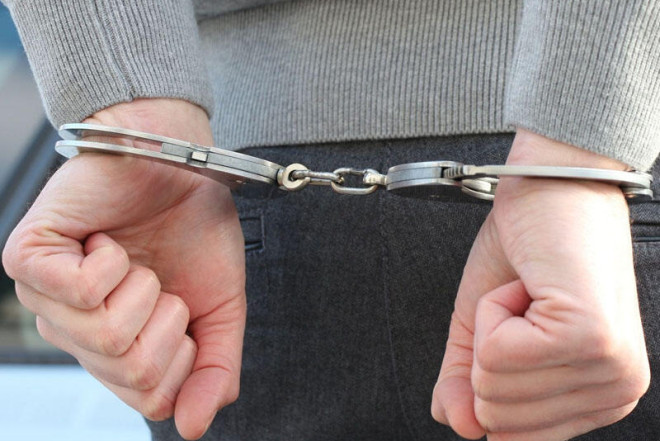 Maklerdən 63 minlik DƏLƏDUZLUQ - Həbs edildi