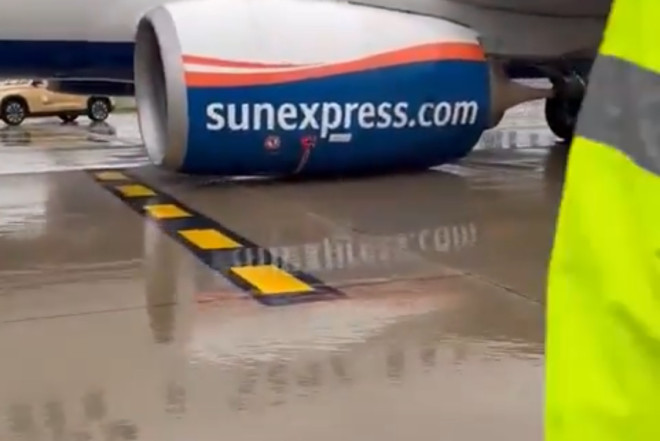 Türkiyədə hava limanında uçuşaqədər qəza - BAŞ VERİB