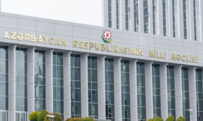 Milli Məclis Ədliyyə Nazirliyinin bələdiyyələrlə bağlı illik hesabatını təsdiqlədi 