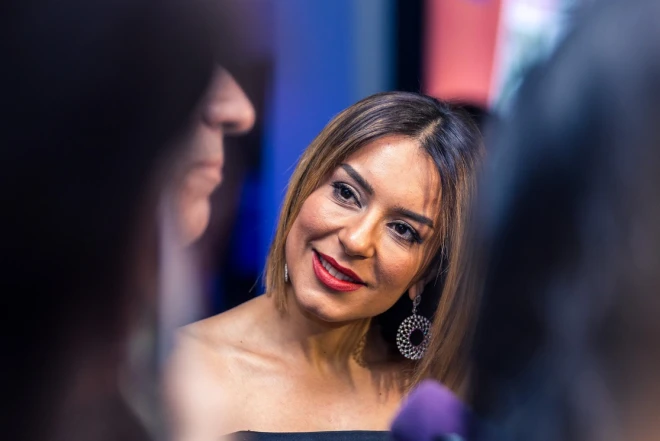 İşıqlar altında bir ulduz - Tünzalə Ağayeva yeni fotosessiyanı TƏQDİM ETDİ