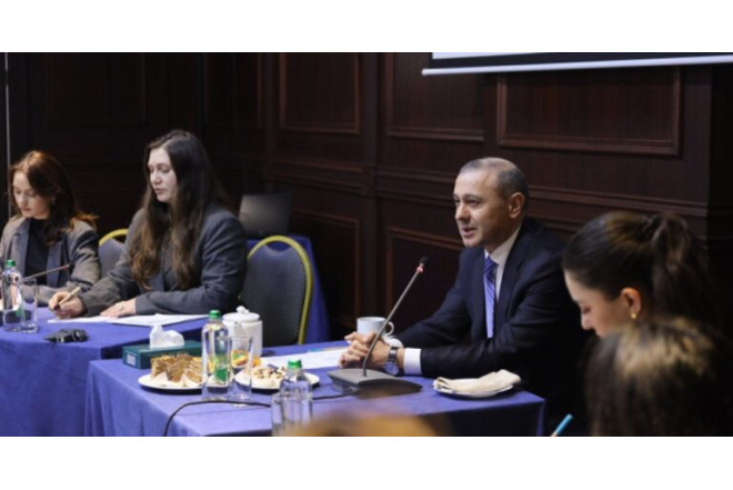 Armen Qriqoryan Azərbaycan vətəndaş cəmiyyətinin nümayəndələri ilə görüşdü 