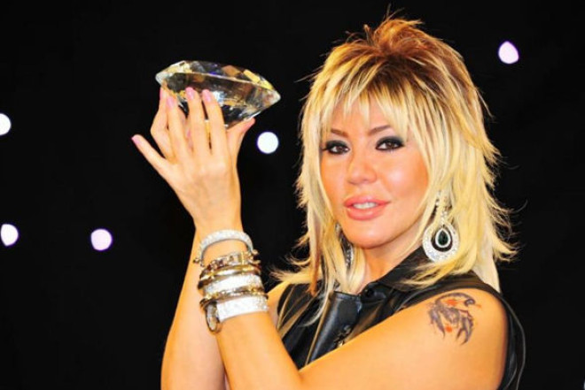 Brilliant Dadaşovanın ərinin işdən çıxarılmasının TƏFƏRRÜATI