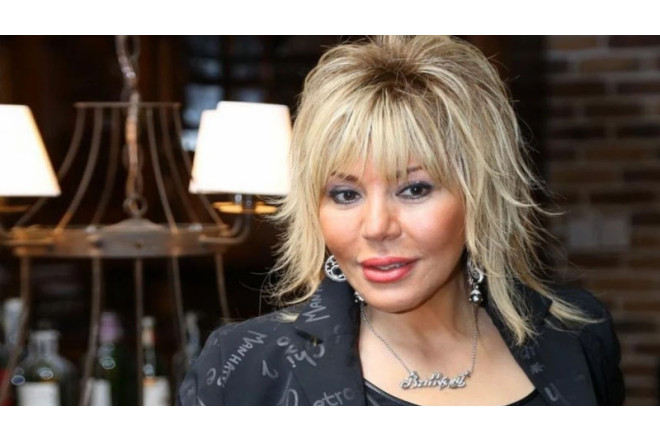 Brilliant Dadaşovanın həyat yoldaşı işdən çıxarıldı FOTO