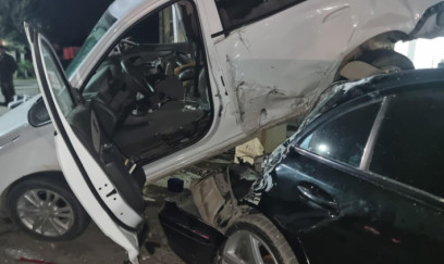 Cümə məscidinin axundunun oğlu zəncirvari qəza törətdi - Ölən var