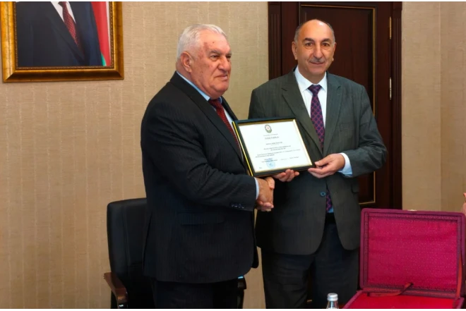 Siyəzən icra başçısından QEYRİ-ADİ QƏRAR: Bir ay əvvəl vəzifə verdiyi şəxsi İŞDƏN ÇIXARDI