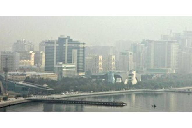 Bakıya qatı duman çökdü: Nə vaxta qədər davam edəcək? 