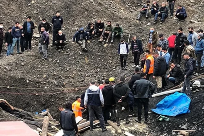 Türkiyədə kömür mədənində uçqun olub, 3 nəfər dağıntılar altında qalıb 