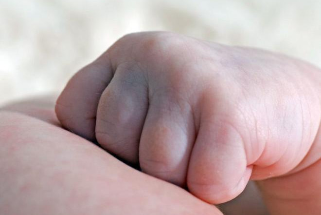 Uşaq evində 1 yaşlı uşaq qızılcadan öldü 