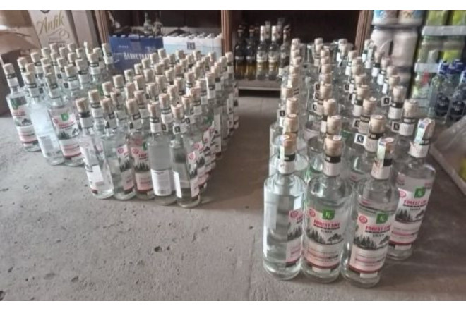 Bu mağazalarda saxta araqlar satılırmış - FOTOLAR