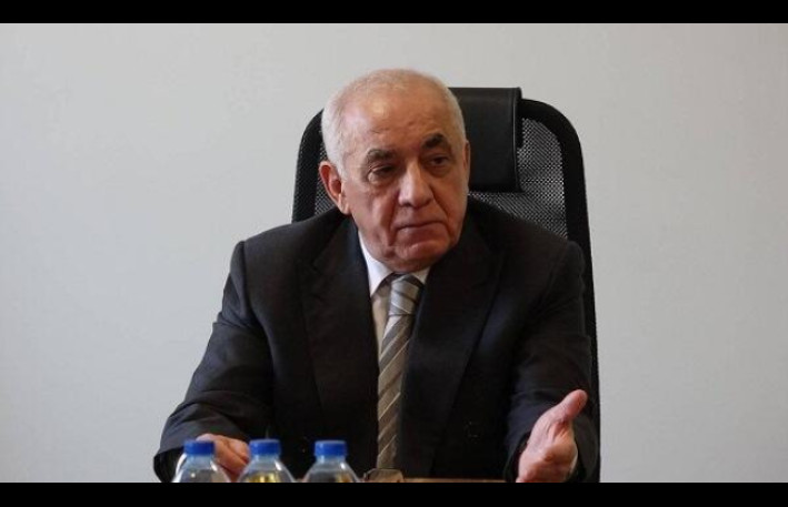 Əli Əsədov qərar imzaladı 