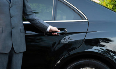 İcra başçısı keçmiş şirkət rəhbərini özünə sürücü təyin etdi 