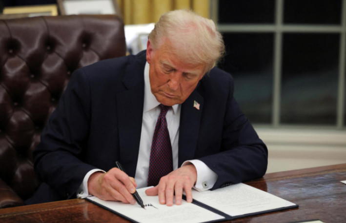 Trampdan İrana XƏBƏRDARLIQ