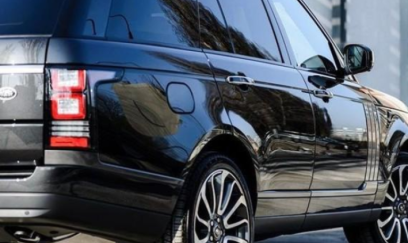 "Ayıq sürücü" "Range Rover"dən 11 min manat oğurladı 