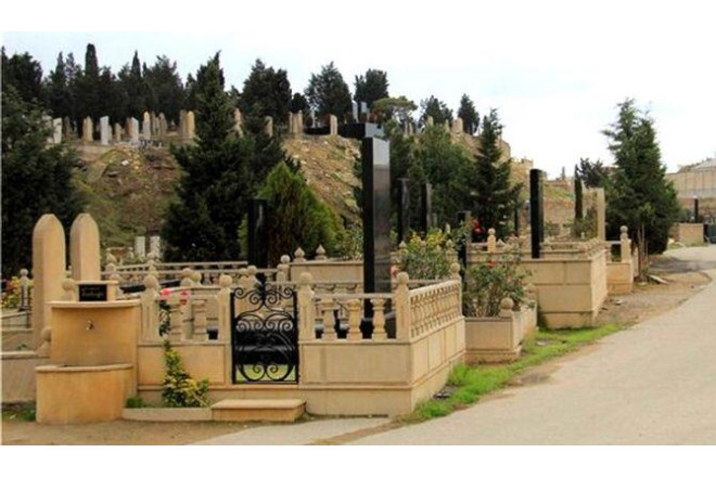 Azərbaycanda qəbir daşına elə söz yazıldı ki, iş məhkəməyə kimi getdi 