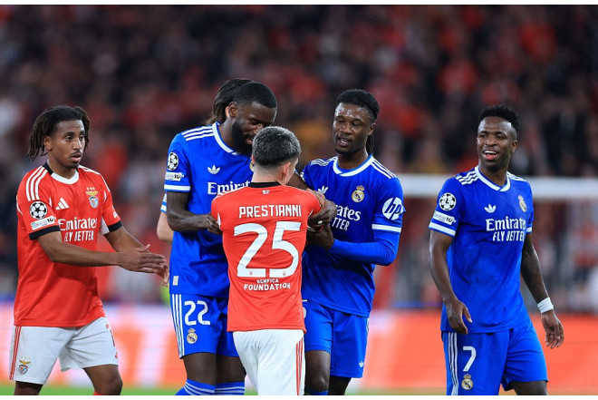 "Benfika" futbolçusu Vinisiusun irqçilik ittihamlarına cavab verdi 