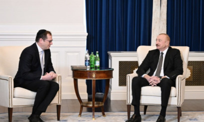 Prezident İlham Əliyev Vaşinqtonda Elliot Brandt və digər rəhbər heyəti ilə görüşüb 