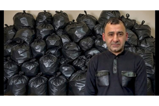 Müştərisinin saçını kəsib sonra onu talayan bərbər saxlanıldı - VİDEO