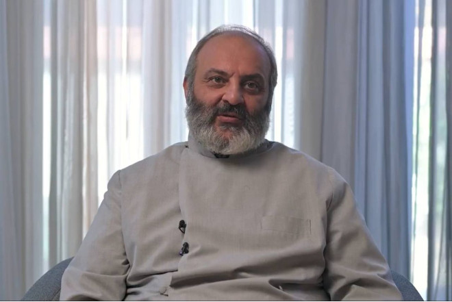 Ermənistanda qiyamçı keşiş Baqratın həbs müddəti daha 2 ay uzadılıb 