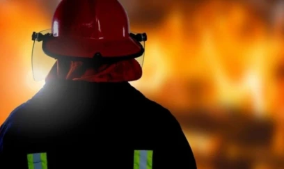 Nərimanov rayonunda yaşayış binasında yanğın baş verib, sakinlər təxliyə edilib