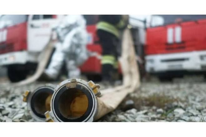 Avtomobil təmiri sexi və orada olan avtomobil yandı 