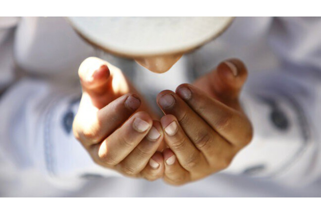 Yalan danışmaq orucu pozur? 