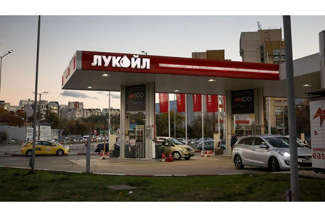 “Lukoil” Bakıdakı YDM-lərini satıb? 