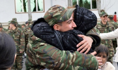 Əsgər valideyinlərinə şad xəbər! -  Prezident sərəncam imzaladı 