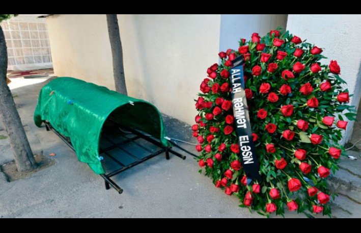 Sabiq deputat  əməliyyat masasında öldü 