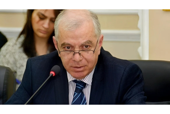 Əməkdar jurnalist Eyruz Məmmədov vəfat etdi 