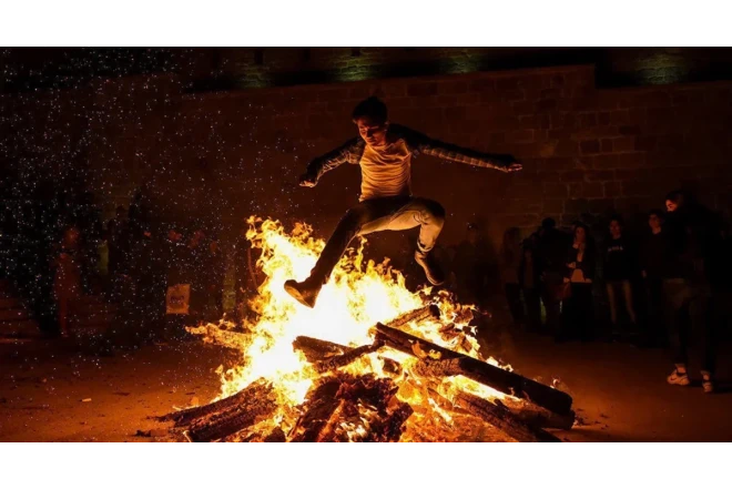 Gəncədə tonqala yıxılan yeniyetmə xəstəxanaya yerləşdirilib 